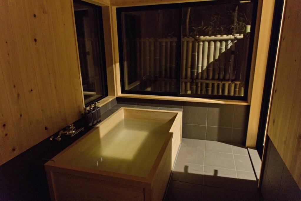 Hinoki No Ie - Cottage With Natural Hot Spring In A Cypress Bathtub Shika Buitenkant foto