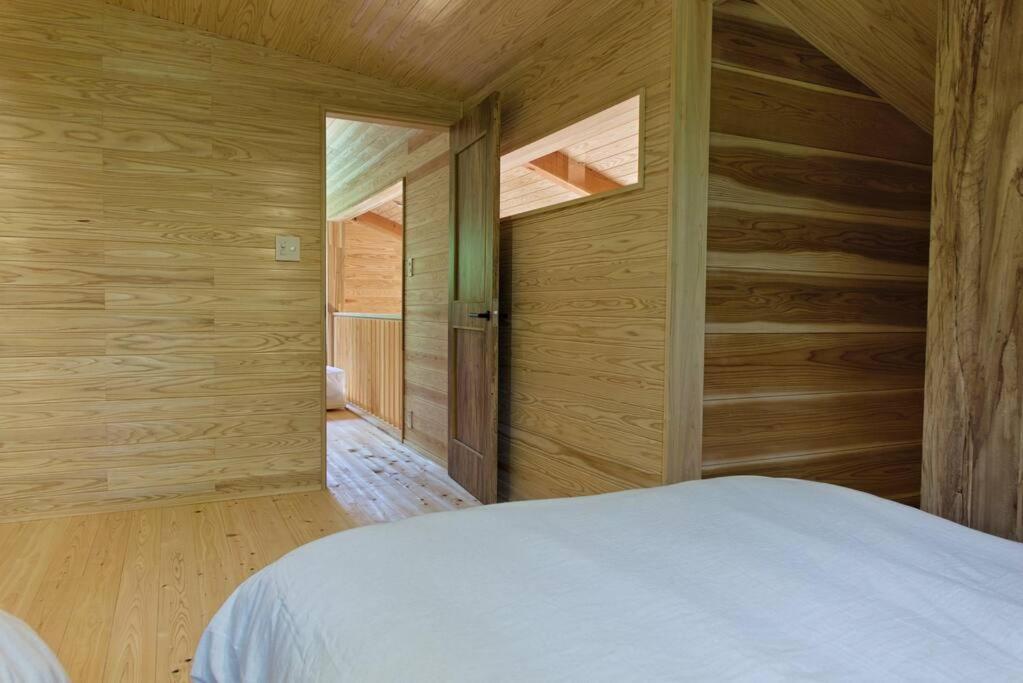 Hinoki No Ie - Cottage With Natural Hot Spring In A Cypress Bathtub Shika Buitenkant foto