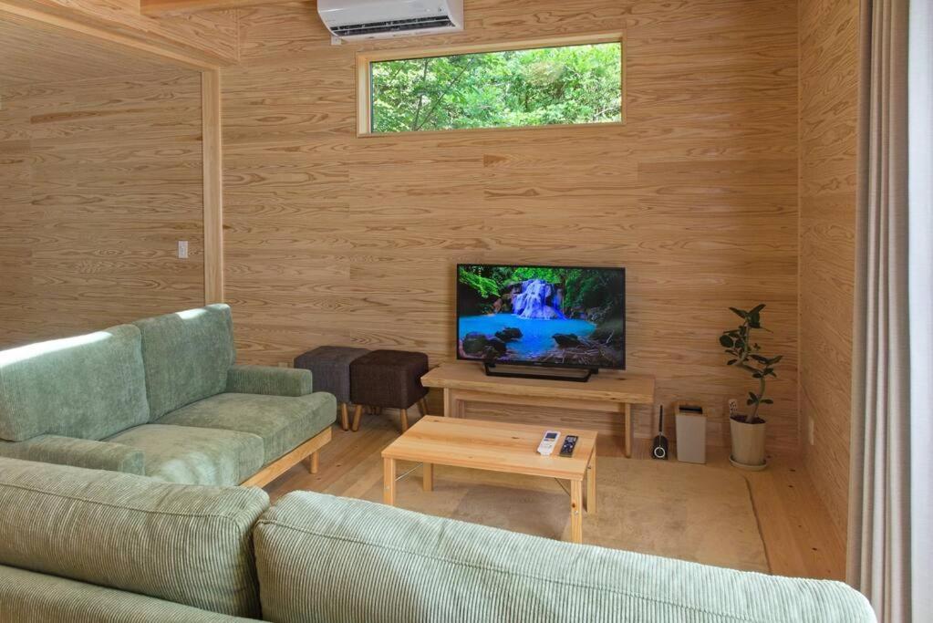 Hinoki No Ie - Cottage With Natural Hot Spring In A Cypress Bathtub Shika Buitenkant foto